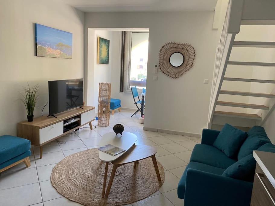 Ravissant T3 En Duplex Proche Mer La Londe-les-Maures Exterior foto